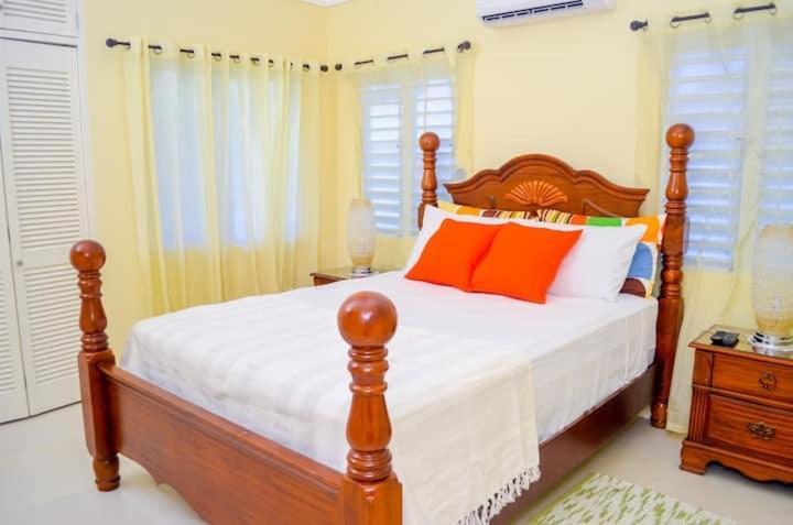 Villa @ The Palms - Ocho Rios Richmond ภายนอก รูปภาพ