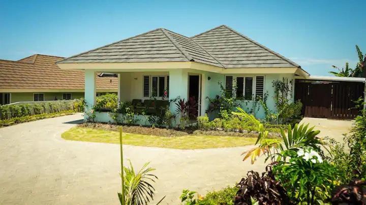Villa @ The Palms - Ocho Rios Richmond ภายนอก รูปภาพ
